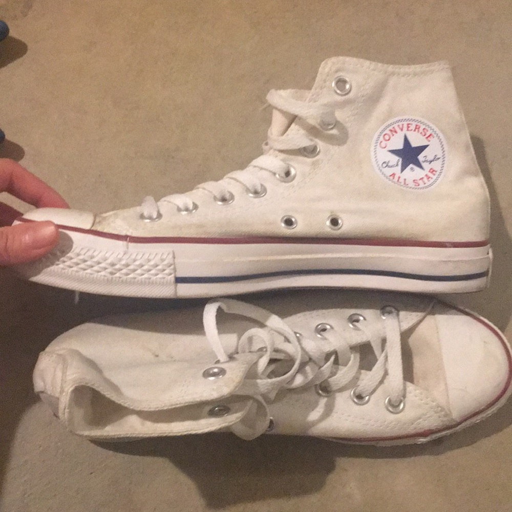 Size 9 womens white converse